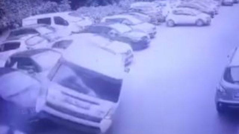 İstanbul'da otoparkta 6 otomobili ezdi