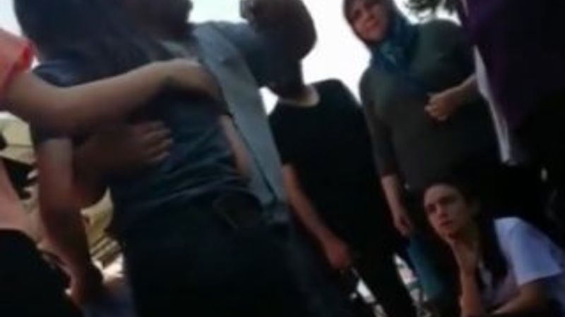 Sınava geç kalan kız öğrencinin babası polise kızdı