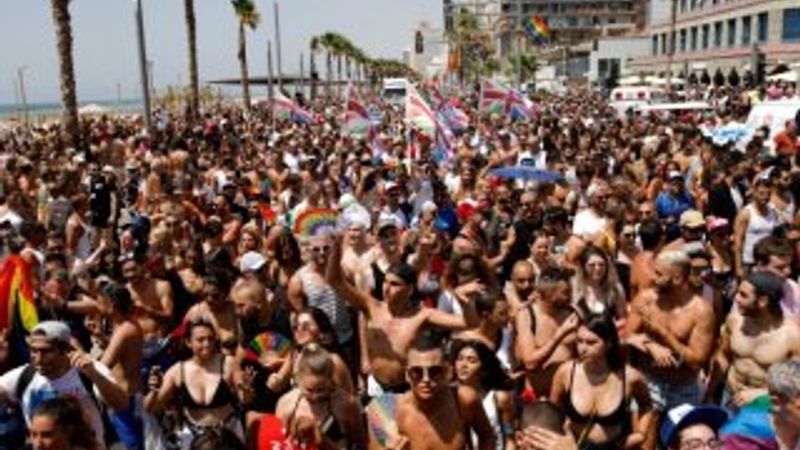 İsrail'de LGBT yürüyüşü