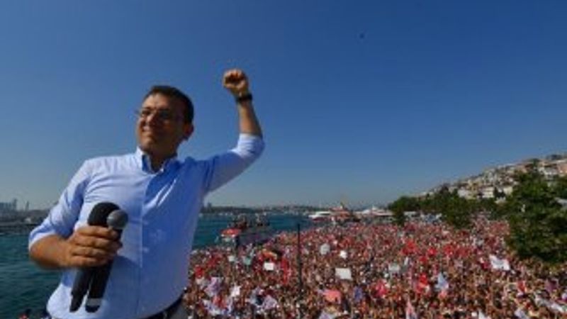 Ekrem İmamoğlu Üsküdarlılarla buluştu