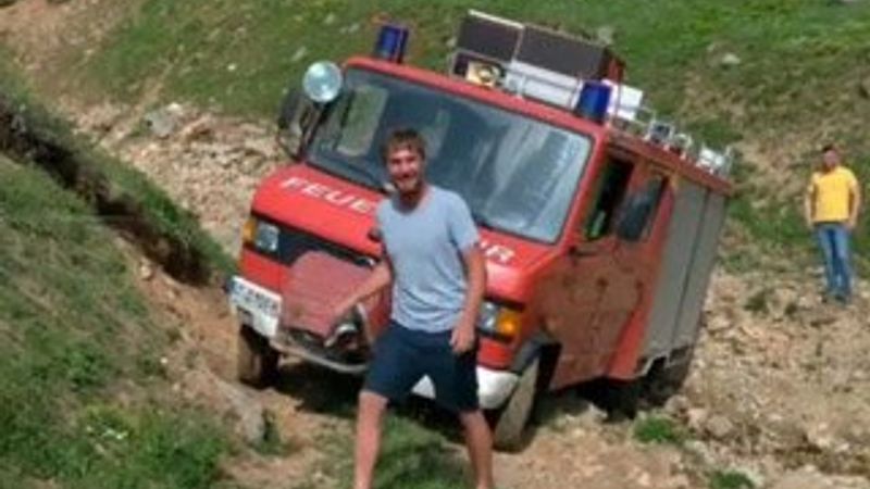 Yaylada mahsur kalan Alman turiste Rizeli gençler yetişti