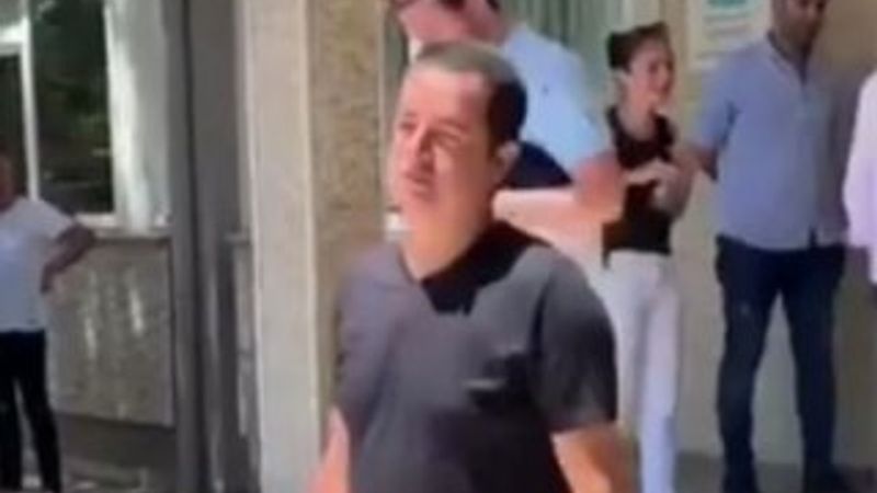 Acun Ilıcalı sandık başında