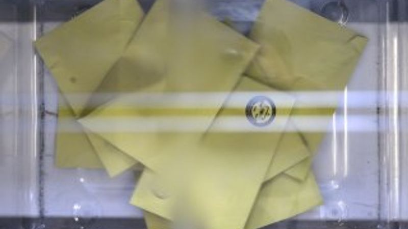 İstanbul'da sandıklar kapandı