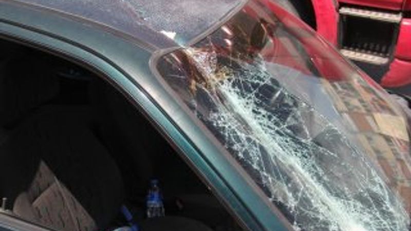 Ankara'da üst geçitten kopan parça kadının üstüne düştü