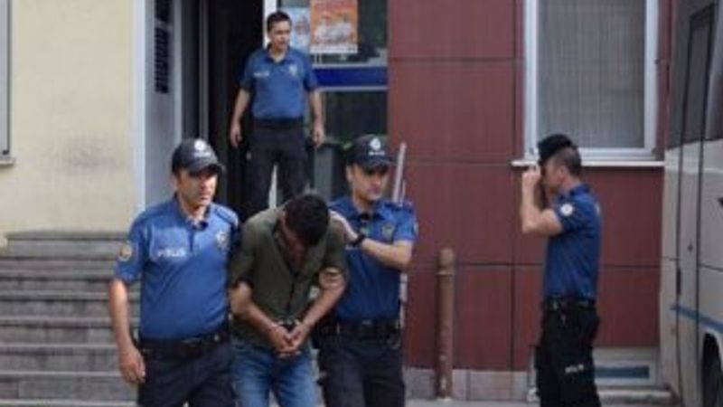Çanakkale'de uyuşturucu tacirlerine baskın: 12 gözaltı