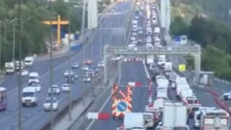 FSM'de kapanan şeritler trafiğe neden oldu