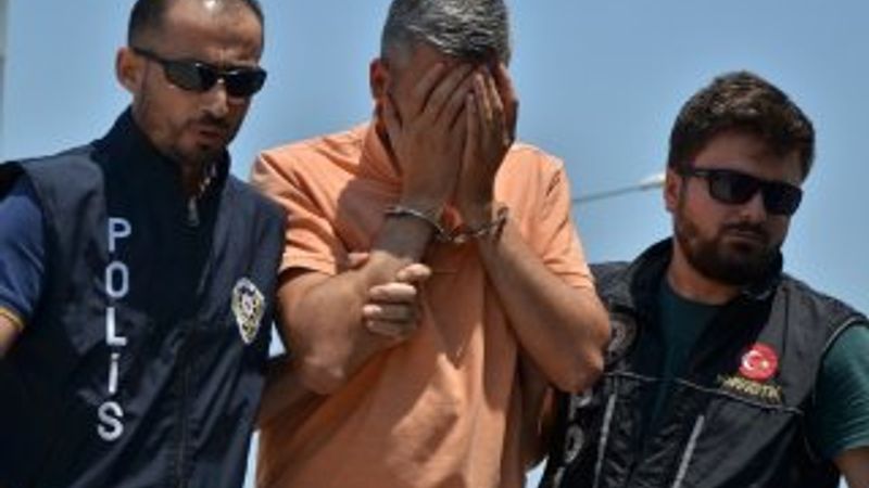 Adana’da narkotik köpeği bagajdaki zulayı buldu