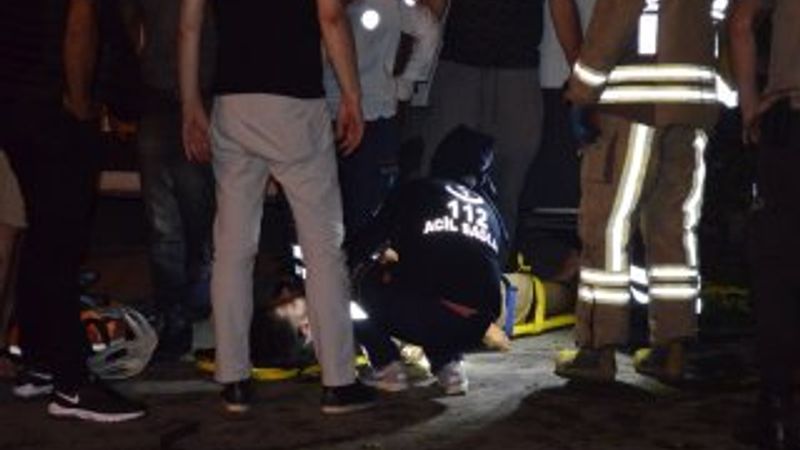 Polisten kaçan sürücü yayalara çarptı: 4 yaralı