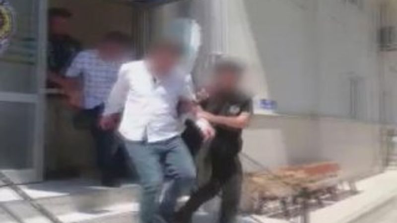 Kadınları gasbeden sahte polisler yakalandı