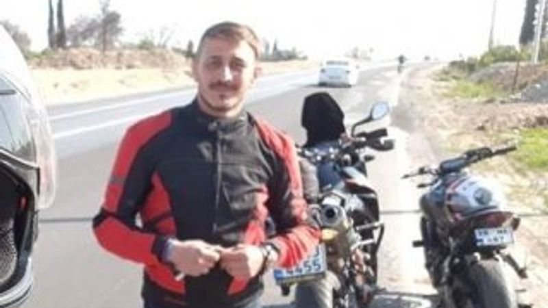 Kendi kaskını arkadaşına verince öldü