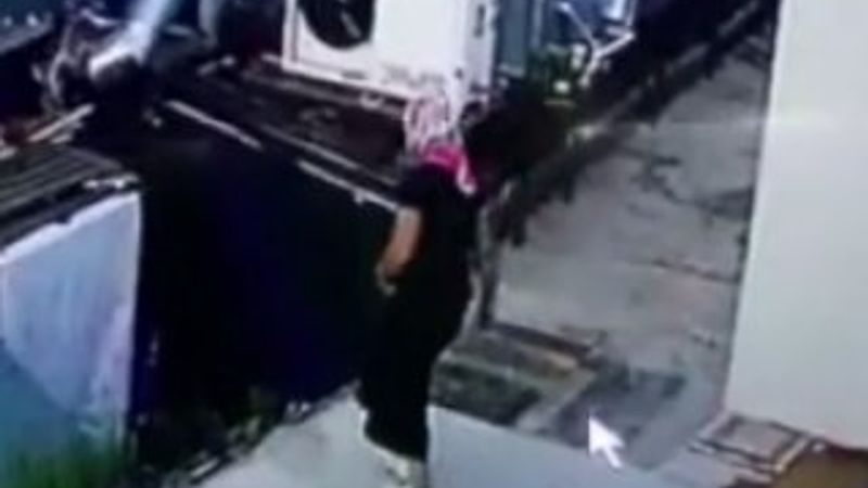 Maltepe'de kadın kıyafeti giyen erkek hırsız kamerada