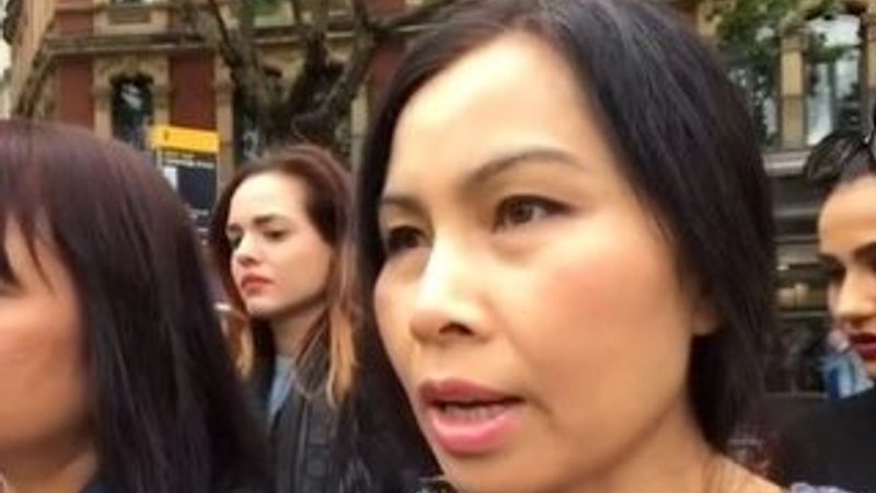 Londra'da kadın yankesiciler kameraya yakalandı