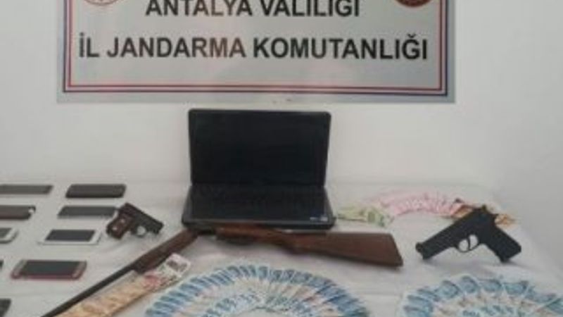 Antalya’da sahte evrak çetesi çökertildi: 9 gözaltı
