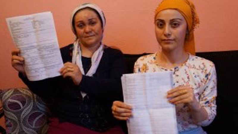 Evi terk eden karısının ailesini de darbetti