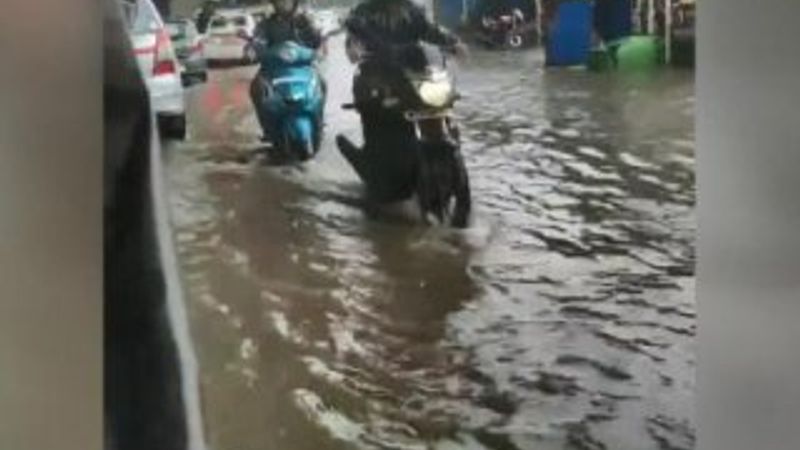 Hindistan’ı sel vurdu: 16 ölü