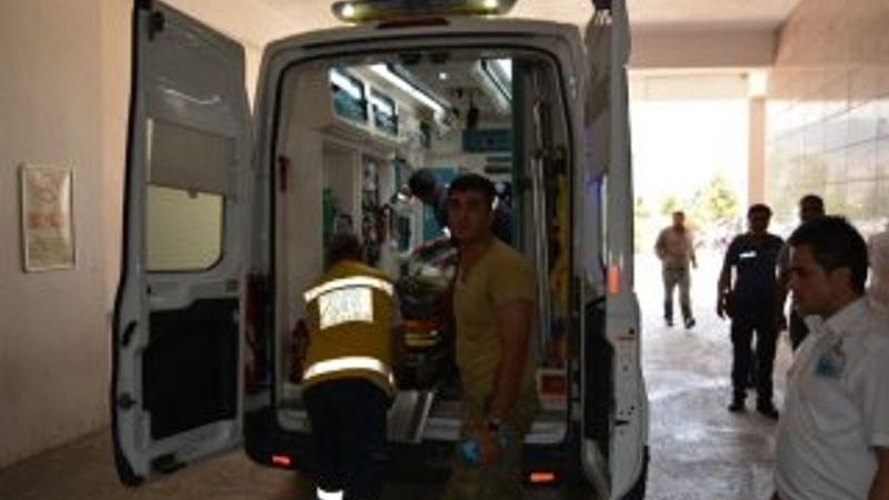 Suriye’den dönen askeri araç kaza yaptı: 2 asker yaralı