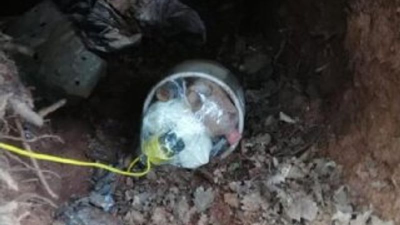 PKK'lı teröristlerin 3 sığınağı bulundu