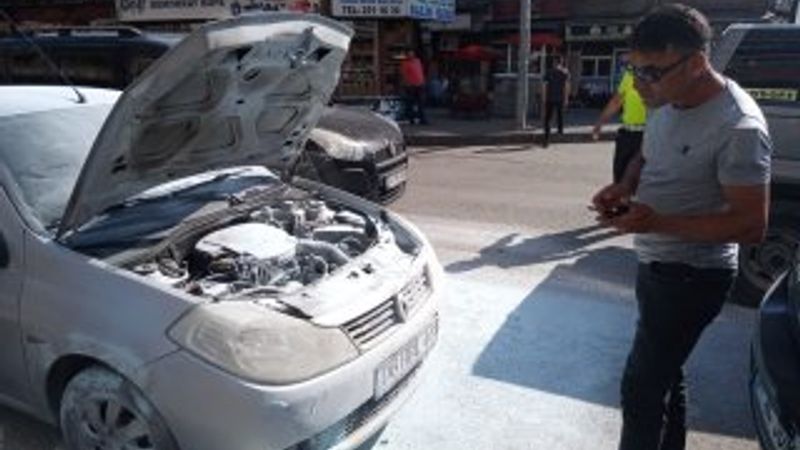 Zonguldak'ta park halindeki araç yandı