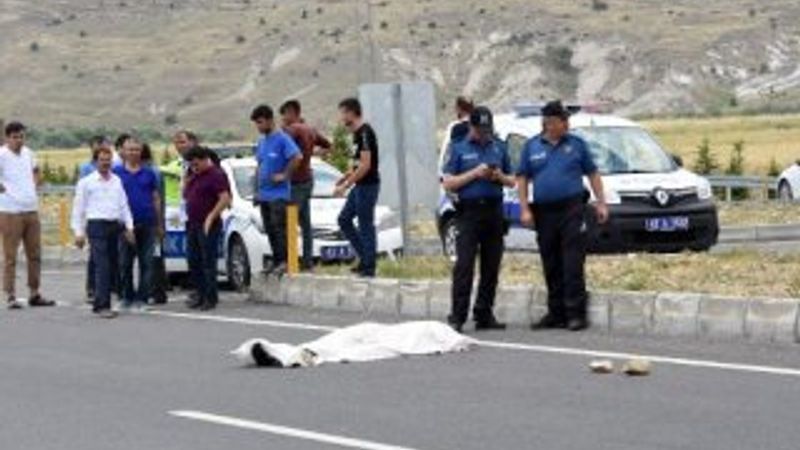 Konya'da otomobilin çarptığı yaya hayatını kaybetti