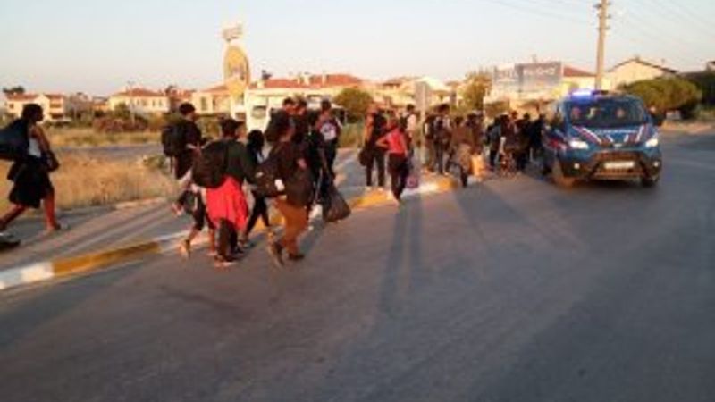 Ayvalık’ta 50 Afrikalı mülteci yakalandı