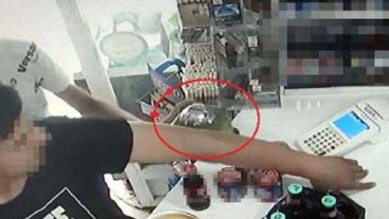 Sadaka kutusunu çalan hırsızlar 10 dakikada yakalandı