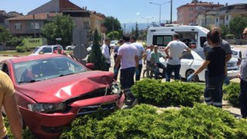 Bursa'da ölüm kavşağına tepki büyüdü: 1 kaza daha oldu