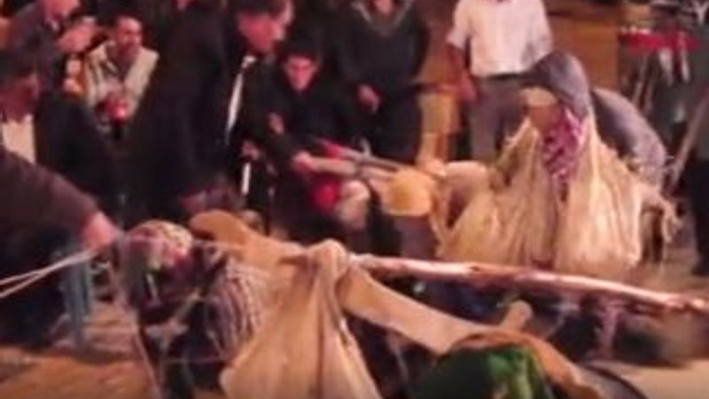 Kütahya'da köy düğününde ilginç gelenek