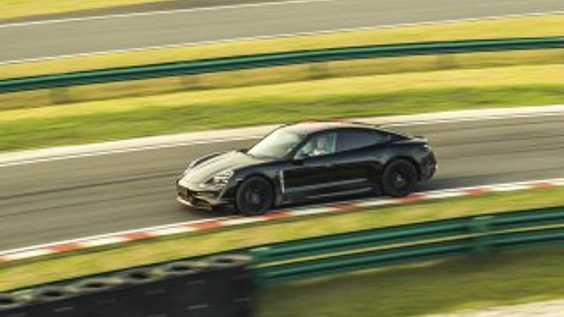 Porsche Taycan testi geçti