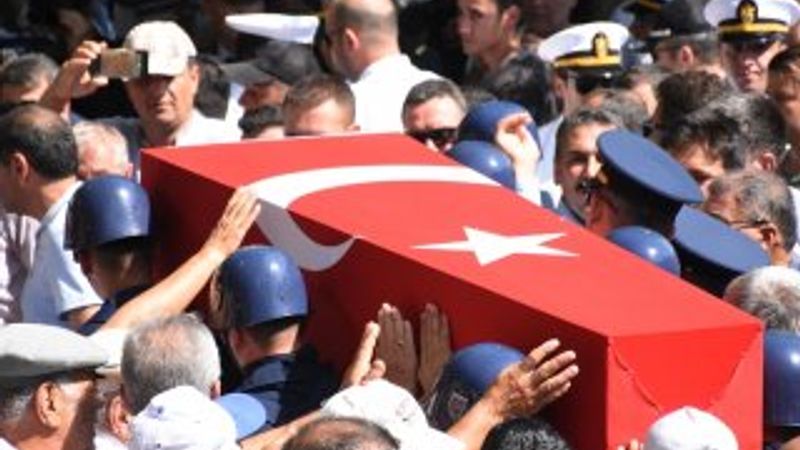 Şehit Üsteğmen son yolculuğuna uğurlandı