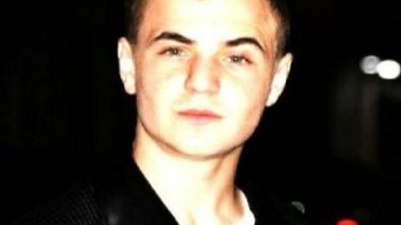 Tüfekle şakalaşan arkadaşlardan biri öldü