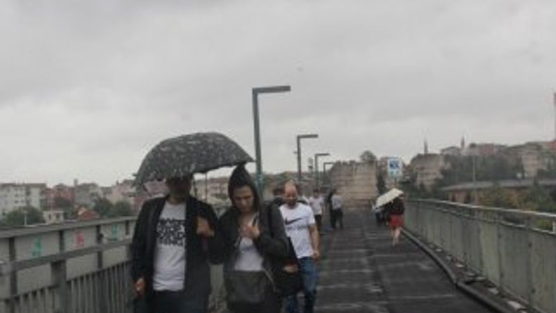 Meteoroloji duyurmuştu: İstanbul'da yağış başladı
