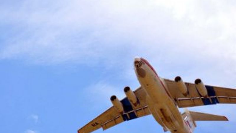 Ankara'ya peş peşe Rus uçakları inmeye başladı