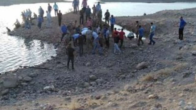 Gölete giren 2 çocuk boğuldu