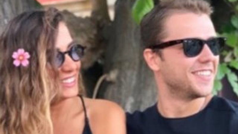 Tolga Sarıtaş sevgilisini gösterdi