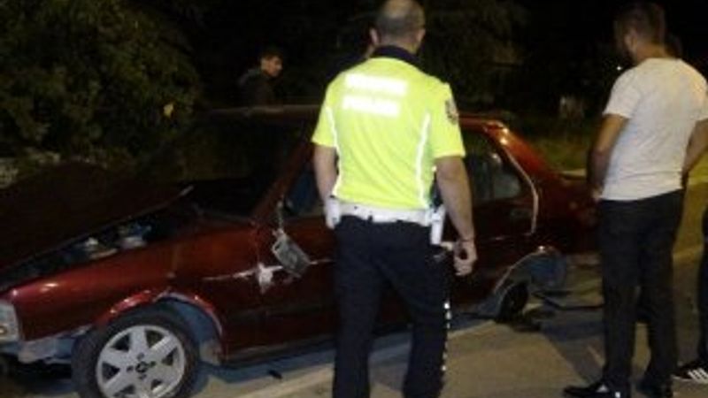 Isparta’da kaza yapan araç sürücüsü kaçtı