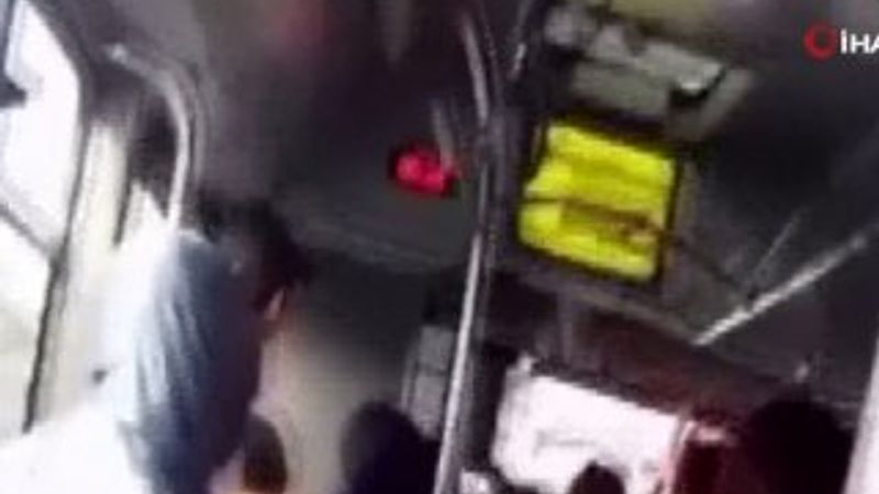 Yolcu kapma kavgasında şoförler sopalarla birbirine girdi