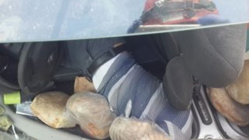 Balıkesir'de virajı alamayan sürücü hayatını kaybetti