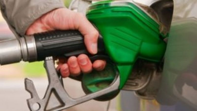 Benzine ve motorine zam