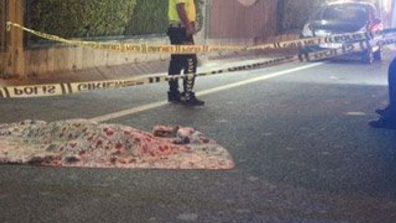 Metrobüs üst geçidinde intihar