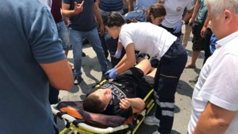 Kuşadası'nda 12 yaşındaki çocuğa araba çarptı