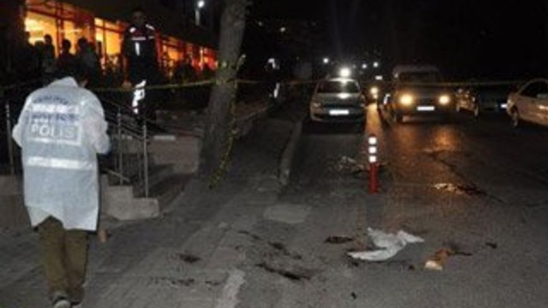 Kız arkadaşını tüfekle yaralayıp intihar etti