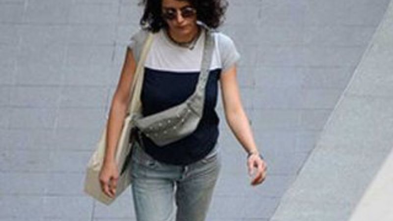 Beren Saat yine keyifsiz