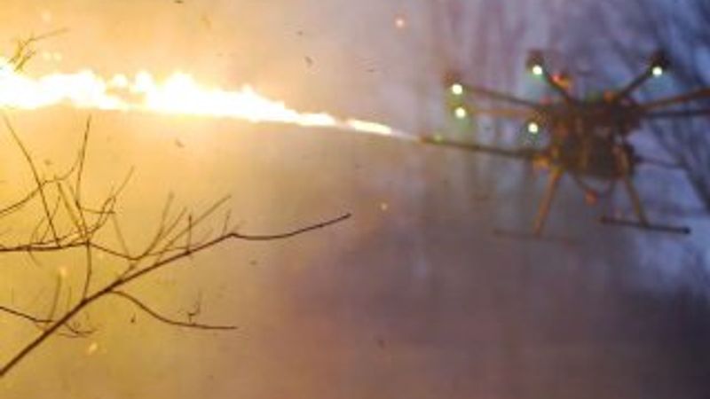 Alev makinesine sahip drone satışa çıktı