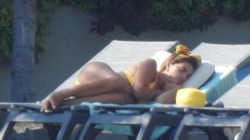 Pelin Karahan plaja indi