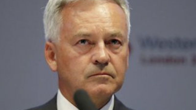 İngiltere'nin AB bakanı istifa etti