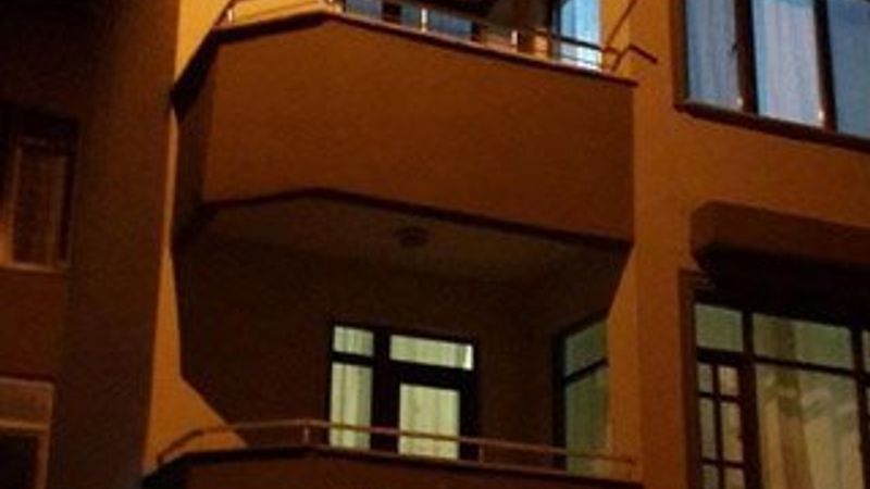 Polisten kaçmak için 4. kattan atladı
