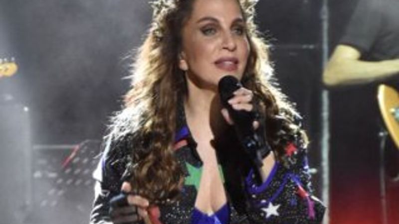 Sertab Erener annesine teşekkür etti