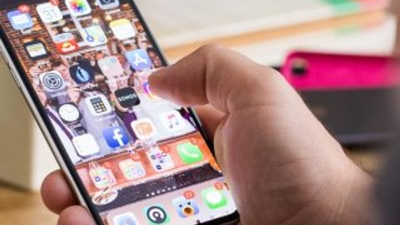 Rusya, telefonlarda yerli yazılımın kullanılmasını istiyor