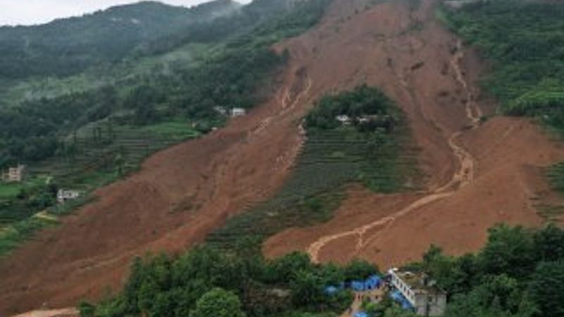 Çin'de heyelan: 11 ölü