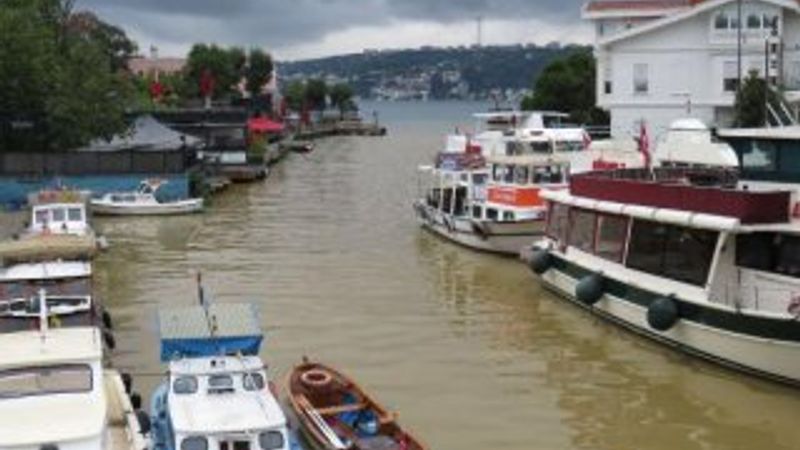 İstanbul Boğaz'ına çamur aktı